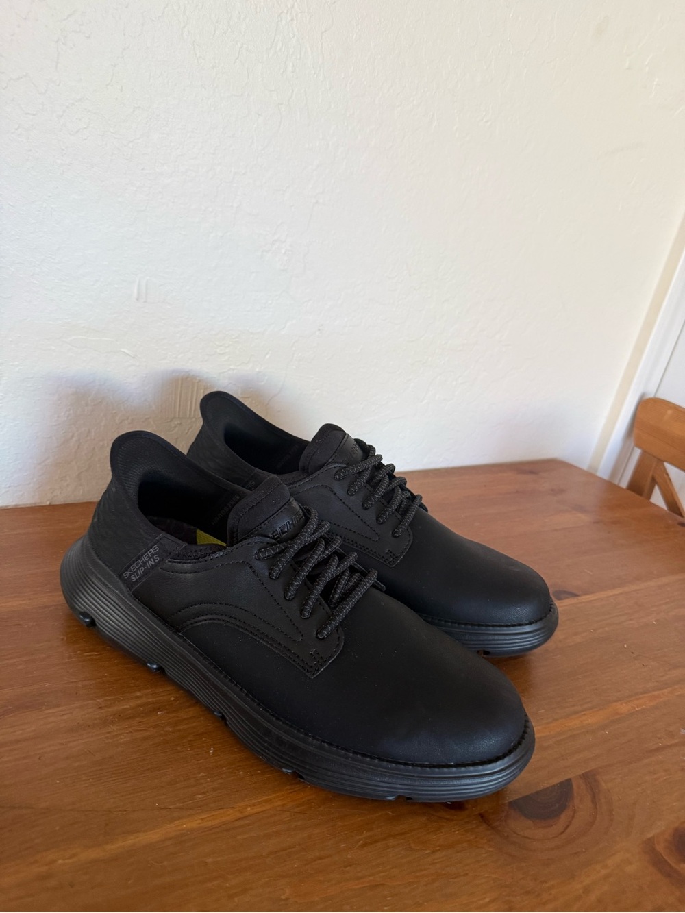 Skechers Men's Black Lace-Up Oxford Sneakers